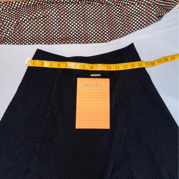 Michael Kors Black Rubbed Knit Skirt Size S/M - Picture 5 of 7